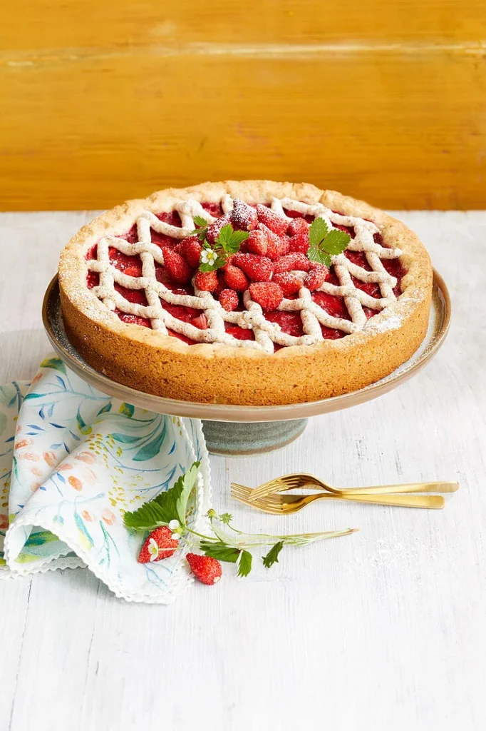 Linzer Strawberry Cake